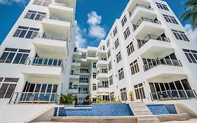 Royal Kahal Beach Resort